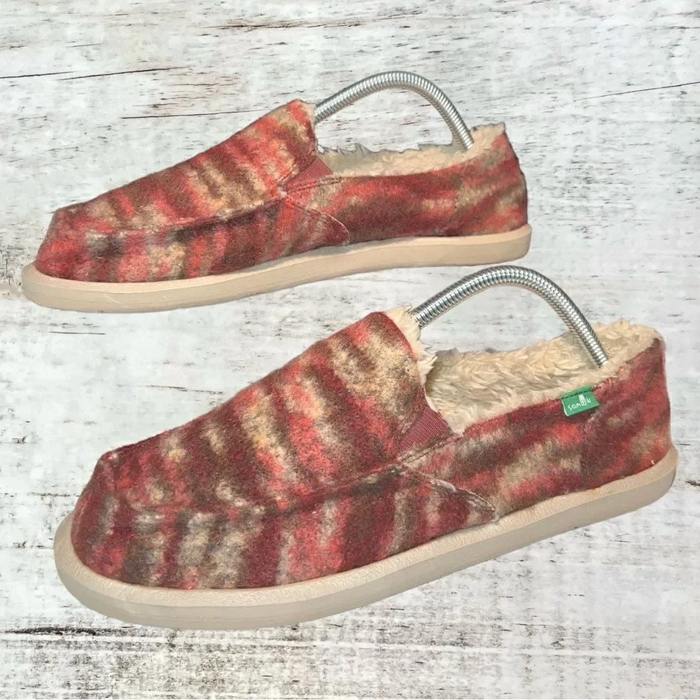 Sanuk Calichill Burgundy Slip Ons Women’s Size 11
